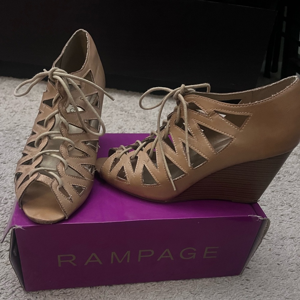 Rampage Women's Beige Wedge Sandals